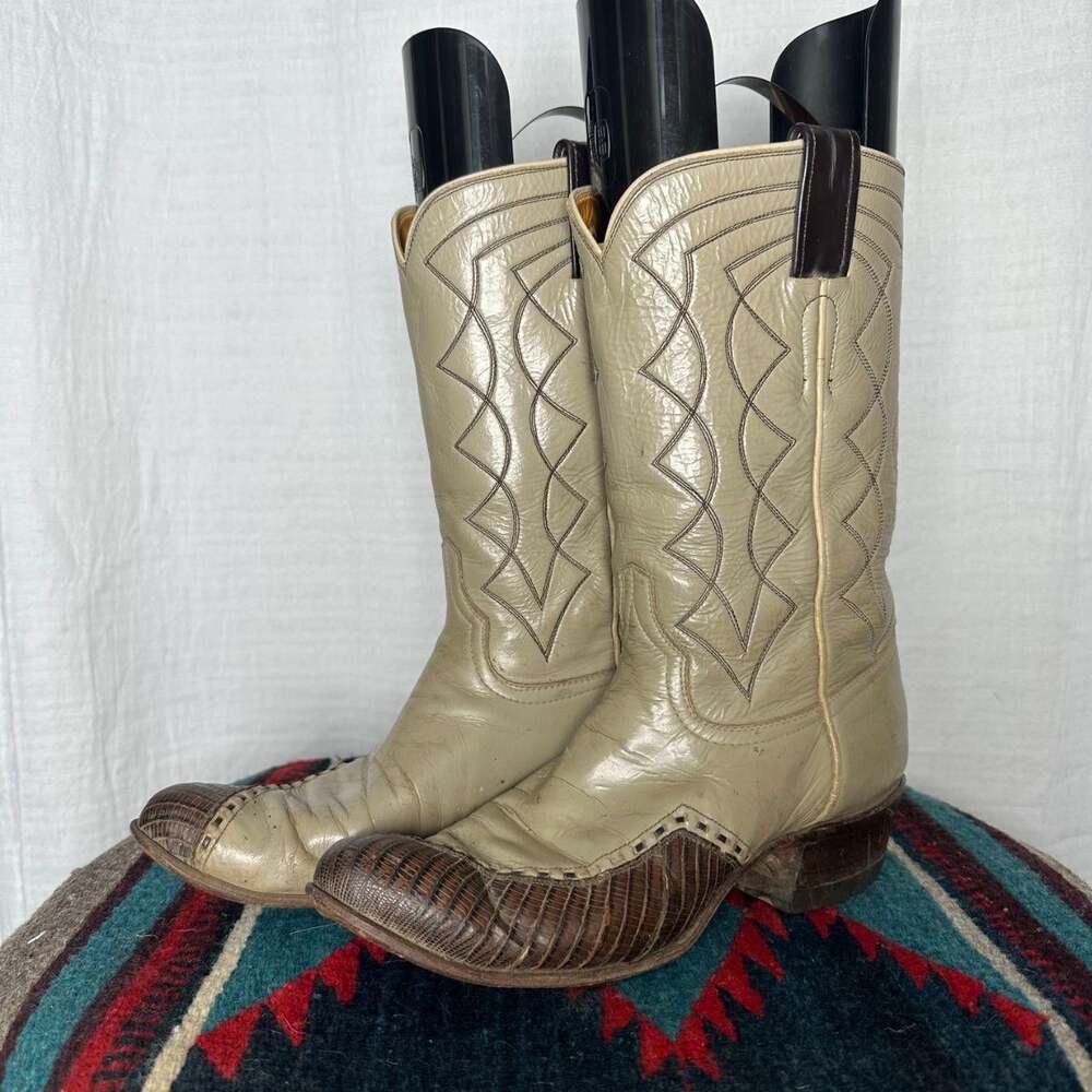 American Vintage Women's Cream and Brown Boots